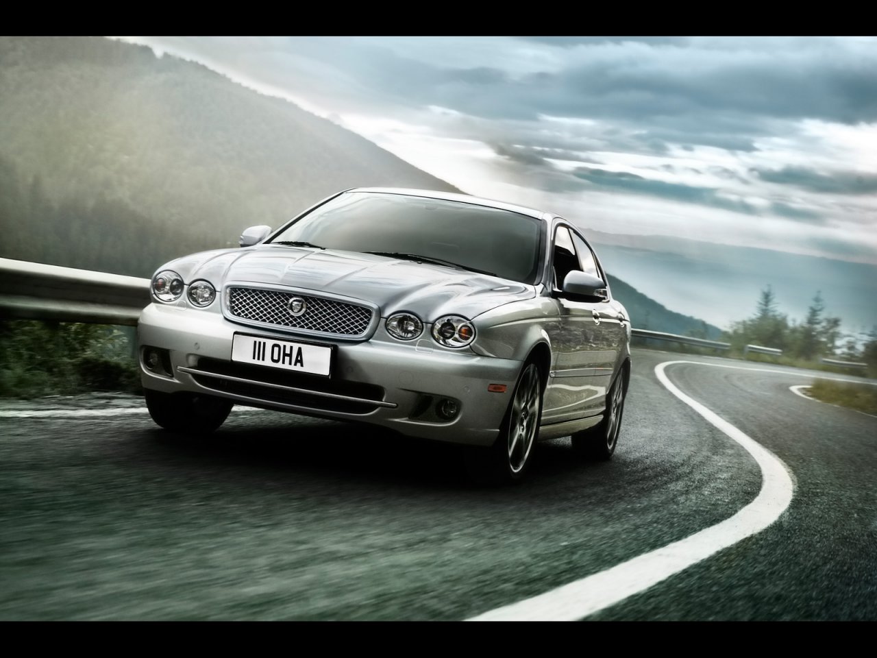 Foto: Jaguar X Type Front Angle Speed (2008)