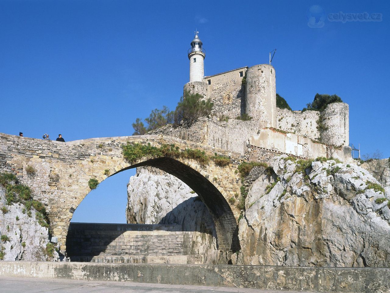 Foto: Castillo De Santa Ana, Castro Urdiales, Cantabria, Spain