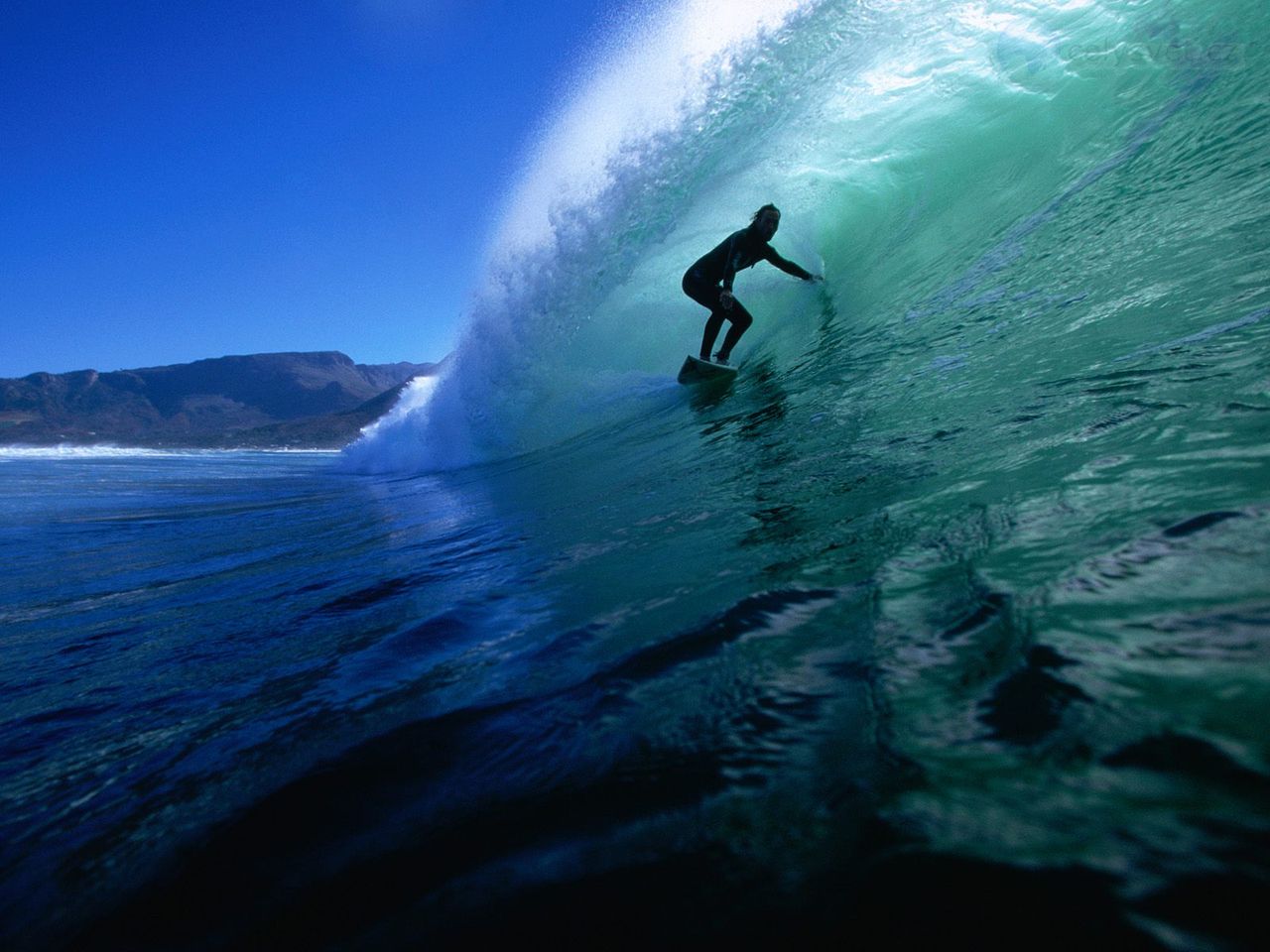 Foto: Surfing The Tube At, Dunes,  Noordhoek Beach, Cape Town, South Africa